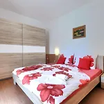 Appartement Elvi By Interhome *