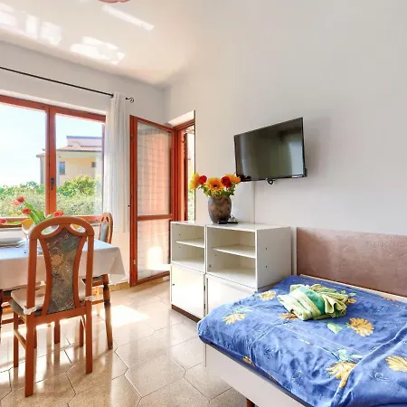 公寓 Elvi By Interhome *