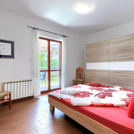 Elvi - Uma106 By Interhome